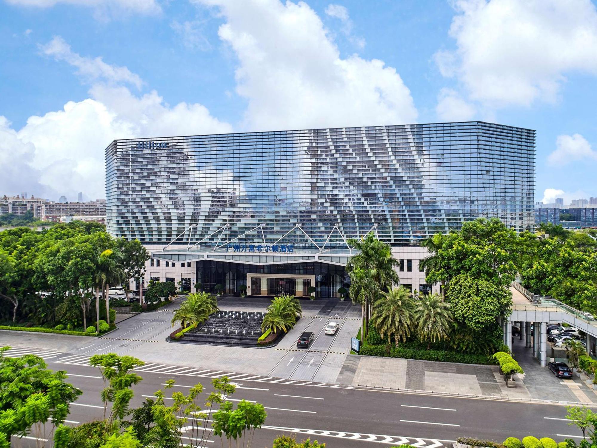 Hilton Guangzhou Baiyun - Free Shuttle For Canton Fair Period, Close To Luhu Golf Club & Leather Market Exterior foto